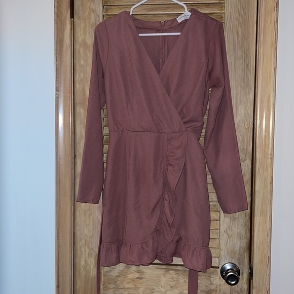 Boutique dress-  long sleeve light pink (coral) size medium dress - Picture 1 of 4